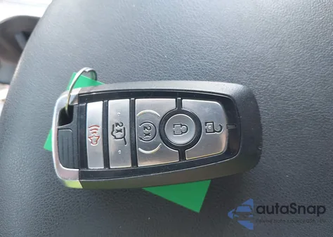 2023 Ford Edge Titanium z USA, uszkodzony, nr VIN 2FMPK4K96PBA26800